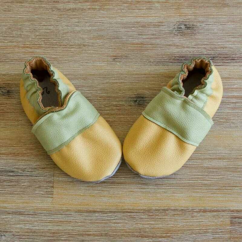 Chaussons cuir souple taille 20