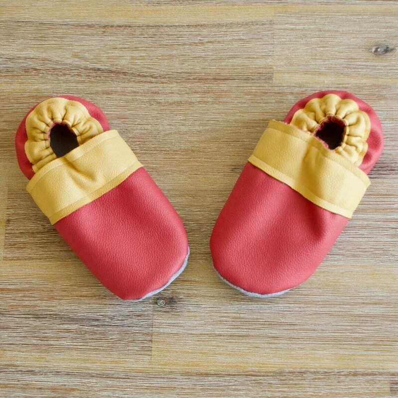 Chaussons cuir souple taille 27