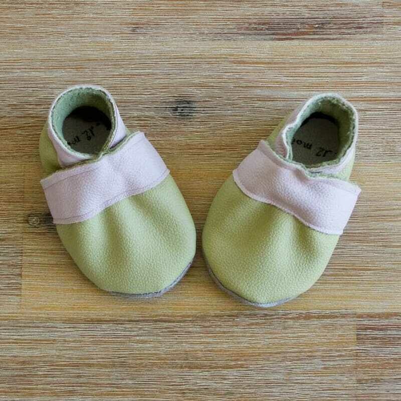 Chaussons cuir souple taille 6 à 12 mois