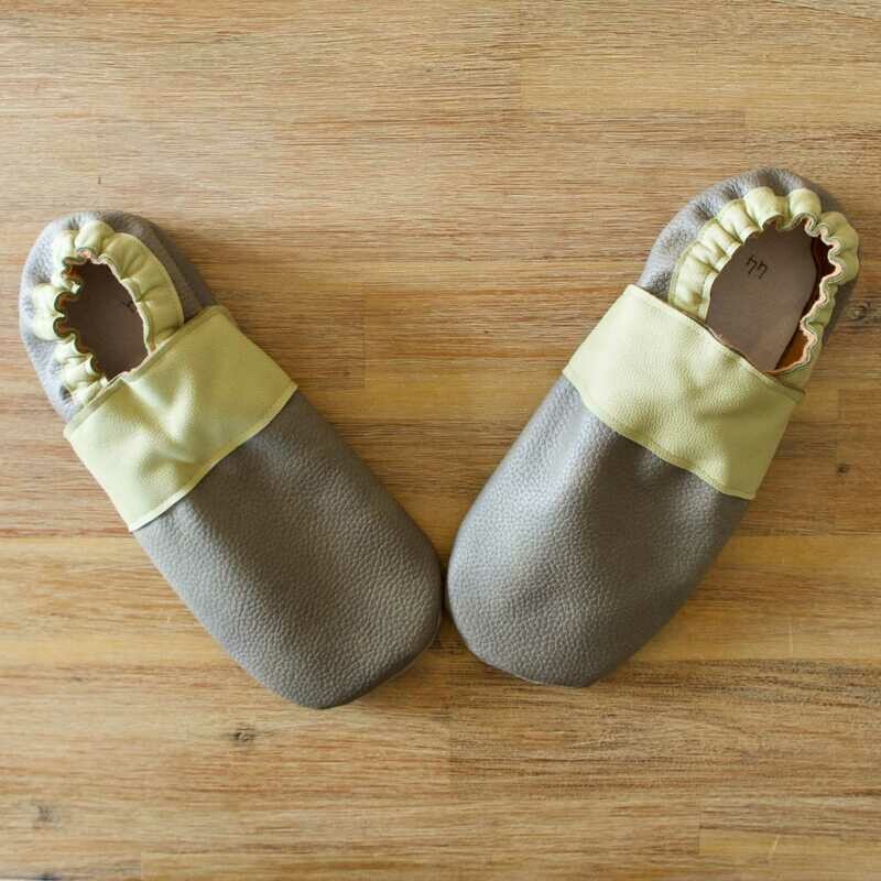 Chaussons cuir souple taille 44