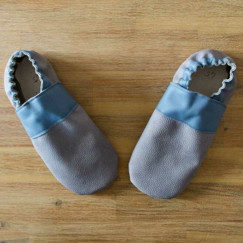 Chaussons cuir souple taille 45