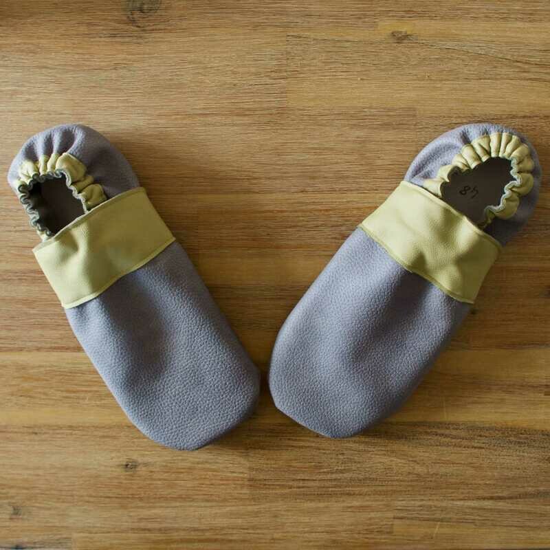 Chaussons cuir souple taille 48