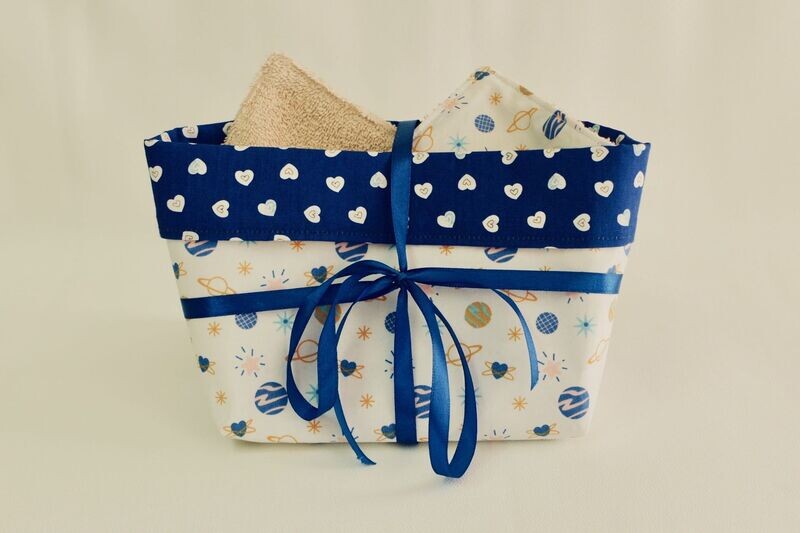 Panière + Lingettes bébé Espace/Bleu marine à petits coeurs 13x13 cm lot de 10