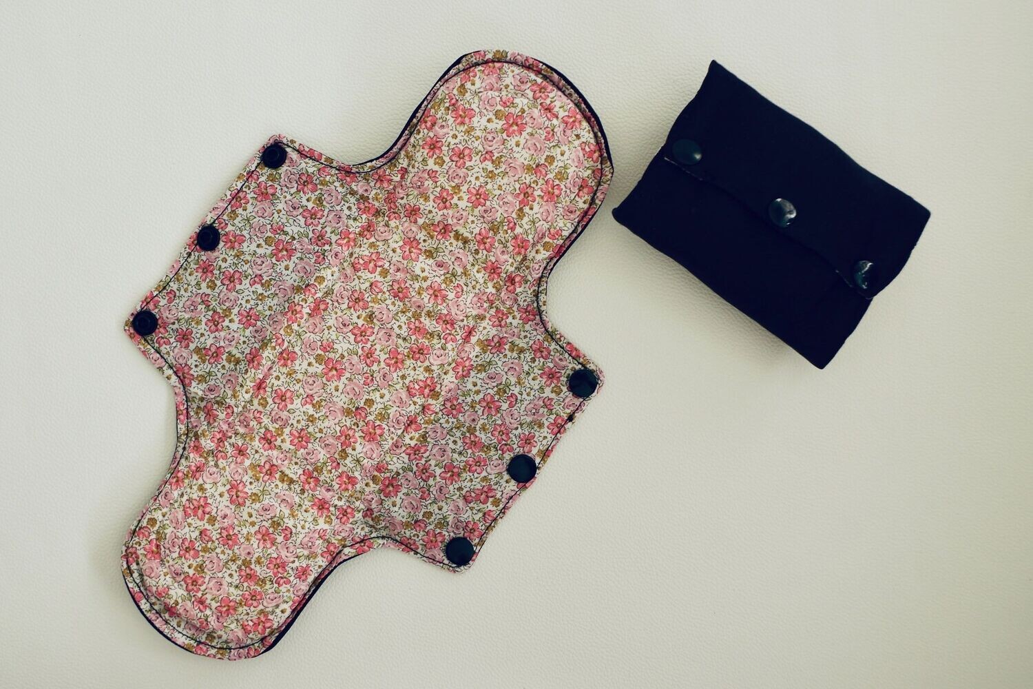 Serviette hygiénique lavable nuit Noire