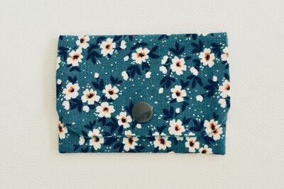 Porte cartes Turquoise à petites fleurs blanches / Vichy turquoise