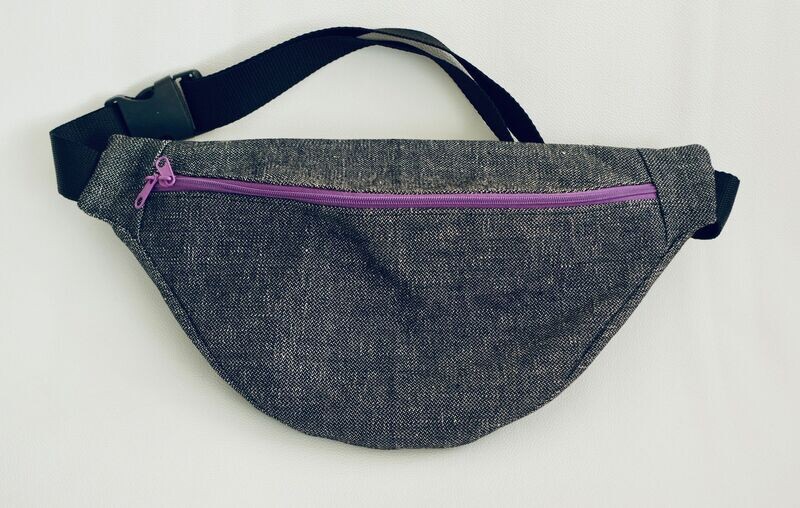 Sac banane S (33x16,5cm) Jean noir / Prune à petites fleurs / zip violet