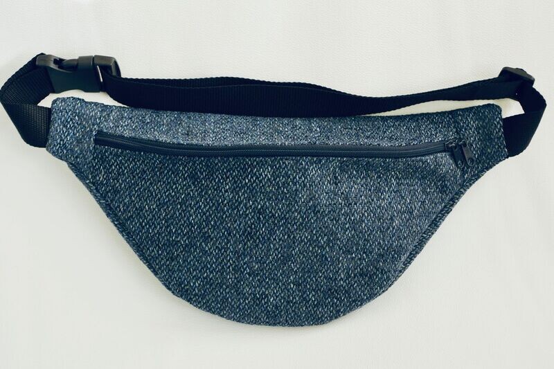 Sac banane S (33x16,5cm) Tapisserie bleue / Gris violacé à fleurs / zip bleu nuit