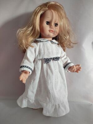Chemise de nuit pour poupées de 40 cm