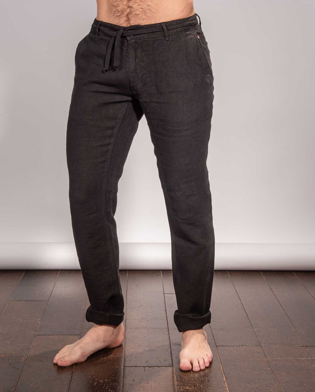 Pantalon en lin slim fit noir La Cible Rouge