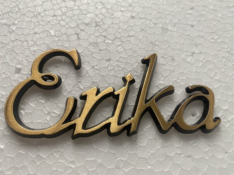 Buchstabe aus Bronze - zusammenhängend Buchstabe aus Bronze - zusammenhängend "Allegro"
Dicke: 3mm