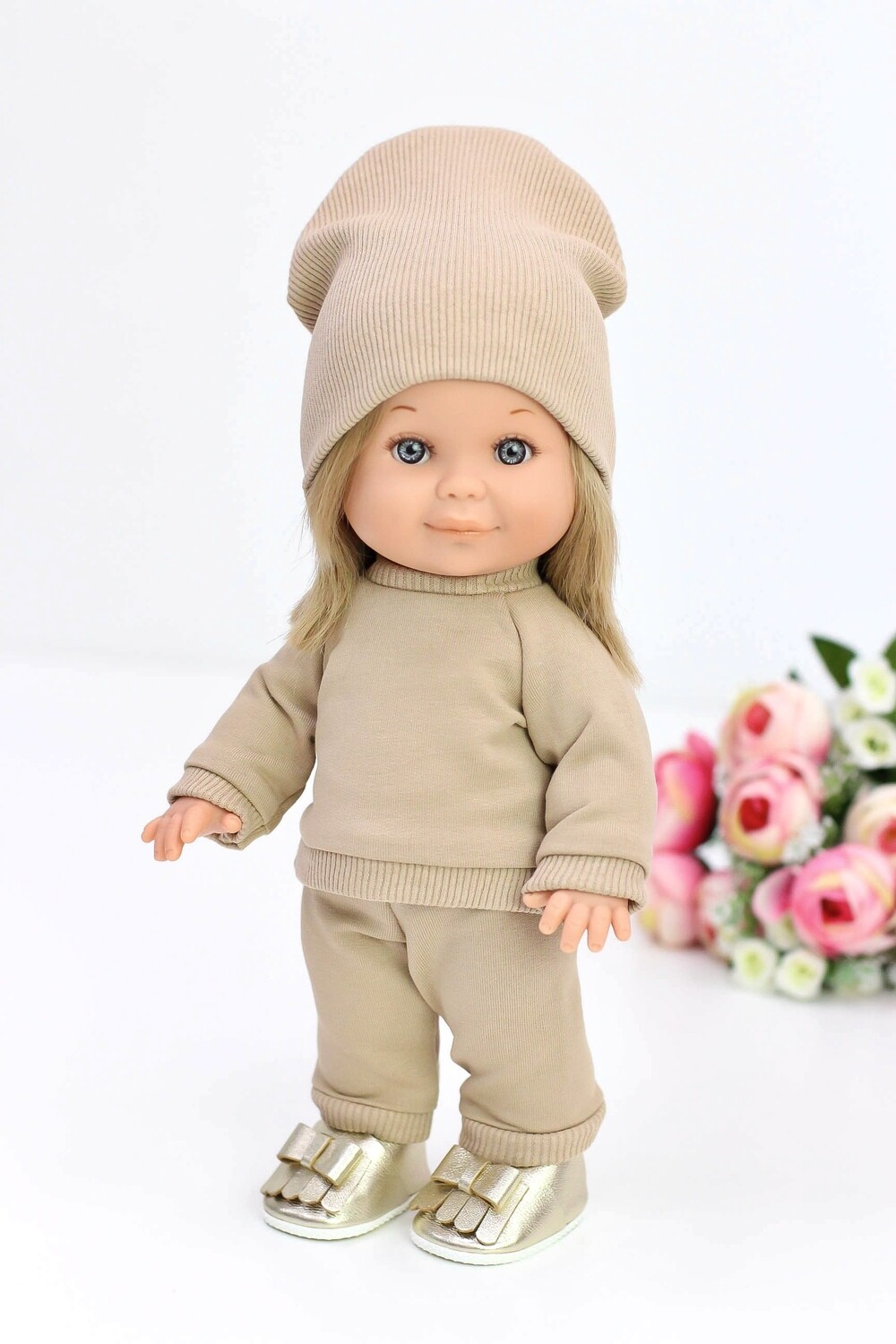 Кукла Бетти с ароматом карамели с короткой стрижкой, в костюме с шапкой, 30 см, Lamagik