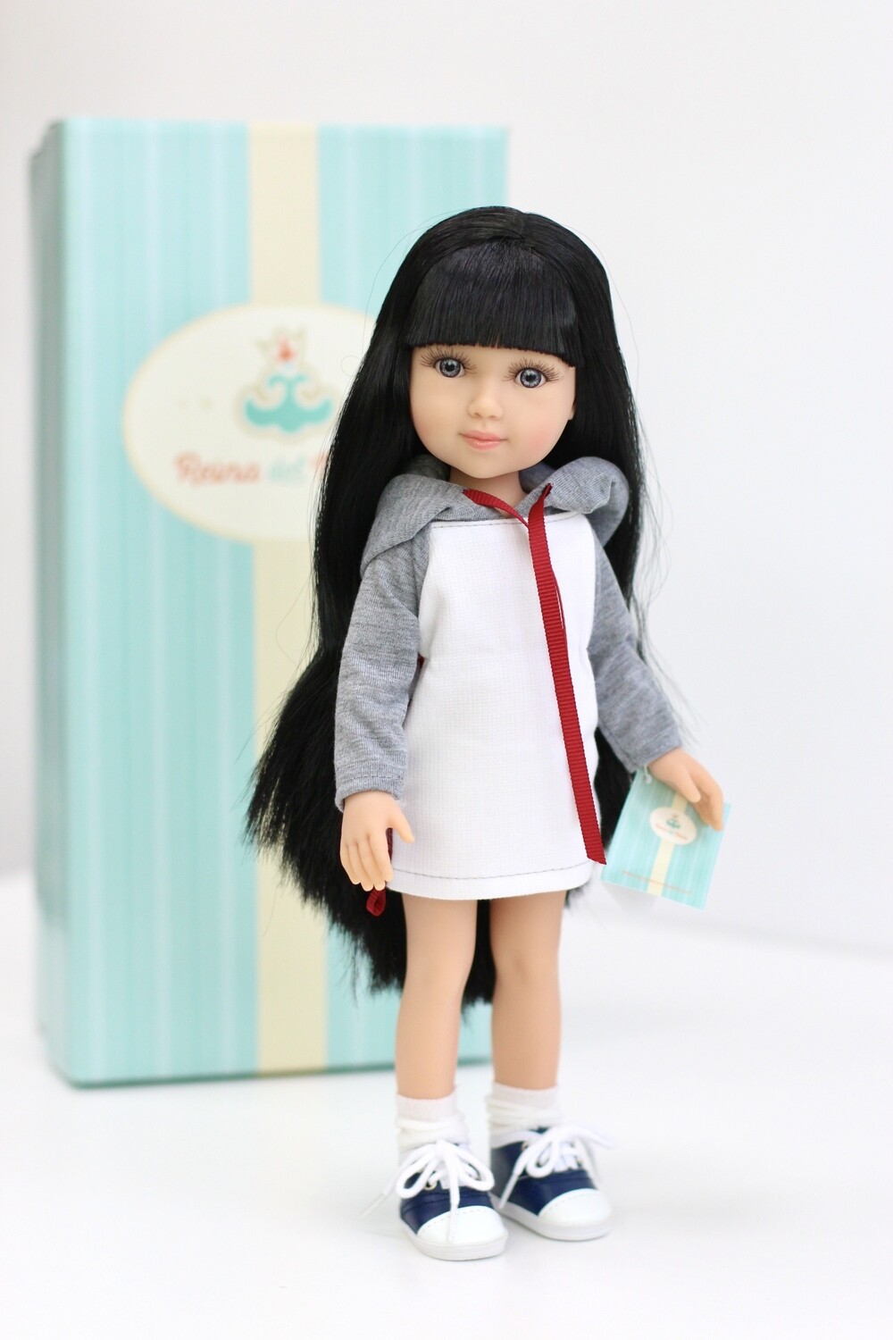 Кукла Беата с серыми глазами, Reina del Norte (в фабричном наряде), 34 см