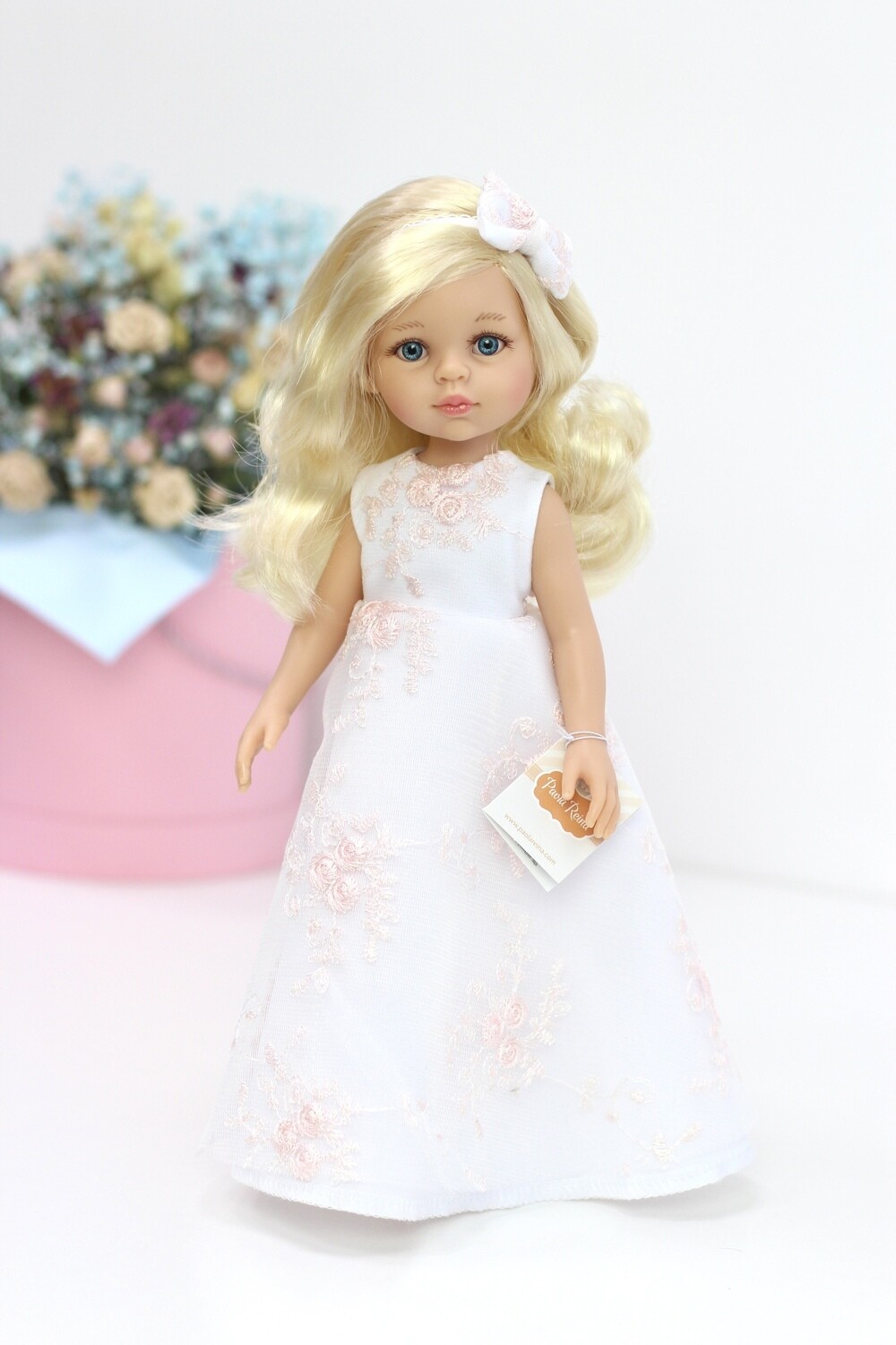 Кукла Клаудия в шикарном образе невесты, Паола Рейна, 34 см