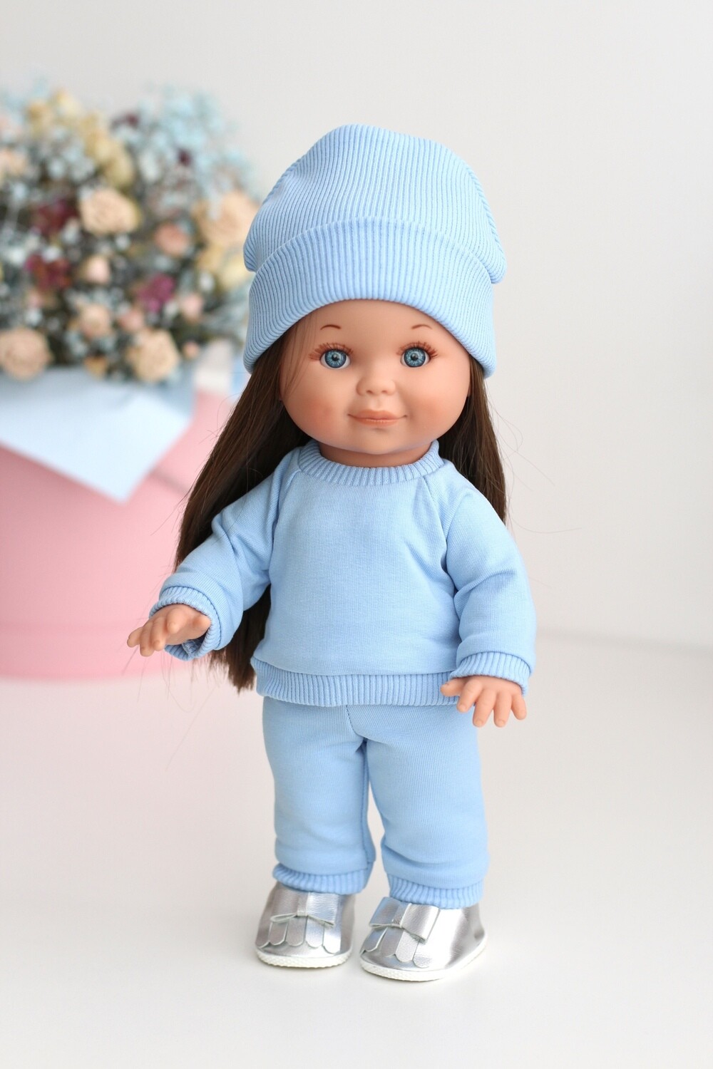 Кукла Бетти с ароматом карамели, со средней длиной волос, в костюме с шапкой, 30 см, Lamagik