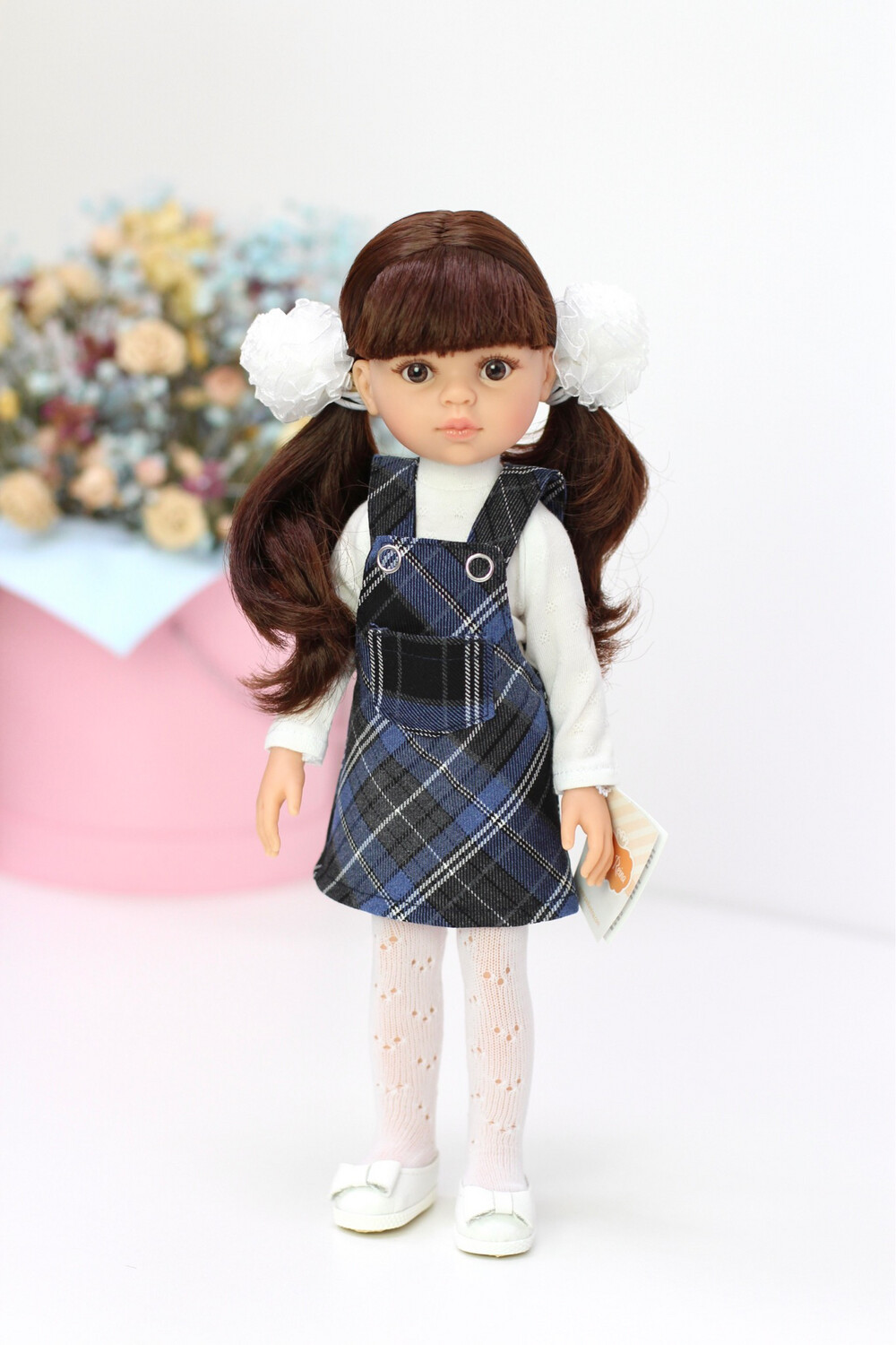 Кукла Кэрол с челкой в образе школьницы (Паола Рейна), 34 см