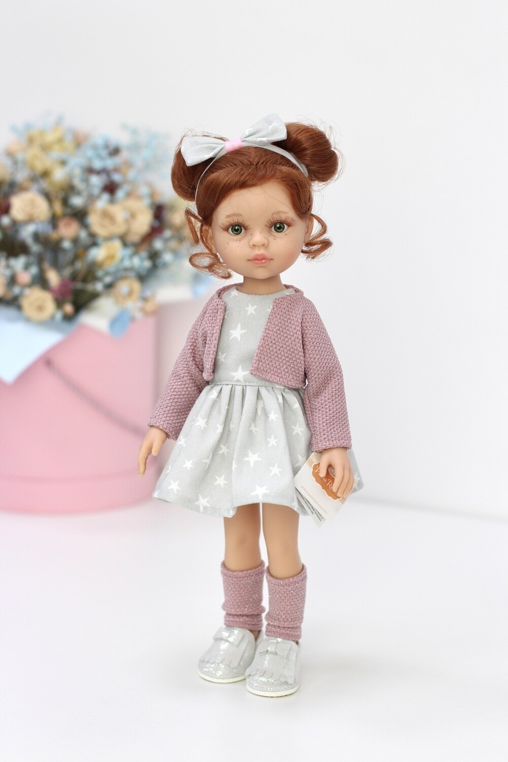 Кукла Кристи с буклями в стильном сером платье с жакетом и гетрами,  Паола Рейна , 34 см