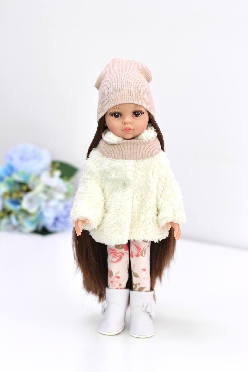 Кукла Кэрол Рапунцель в зимнем образе в комплекте с сапожками и шубкой (пижамка в комплекте), Паола Рейна , 34 см