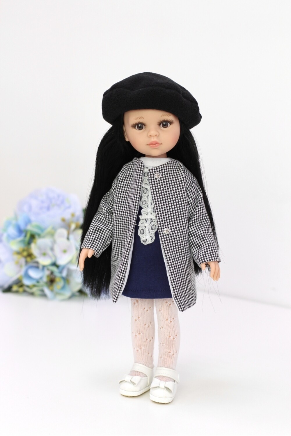 Кукла Карина в пальто с беретом (волосы до колен) , Паола Рейна , 34 см
