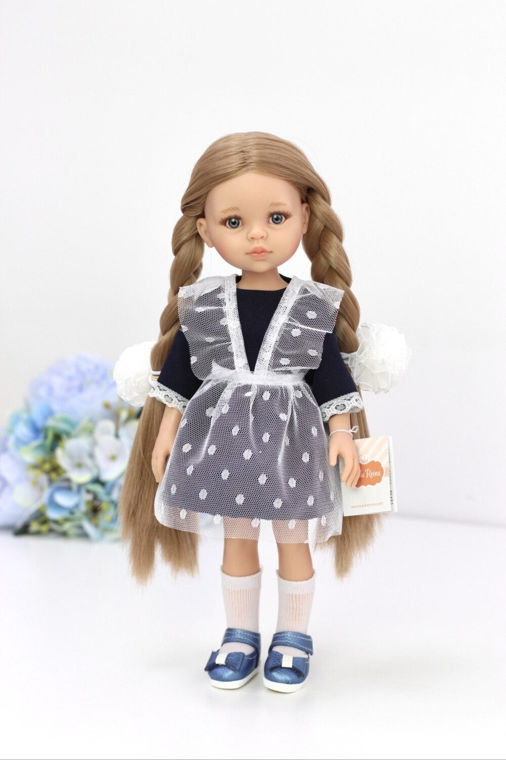 Кукла Карла Рапунцель - школьница с серо-голубыми глазами (пижама в комплекте), Паола Рейна , 34 см