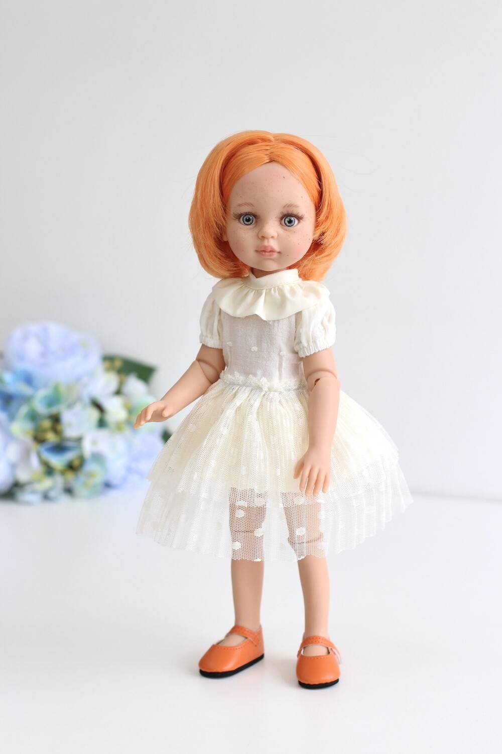 Шарнирная кукла Анита (в фабричном наряде) Paola Reina, 34 см