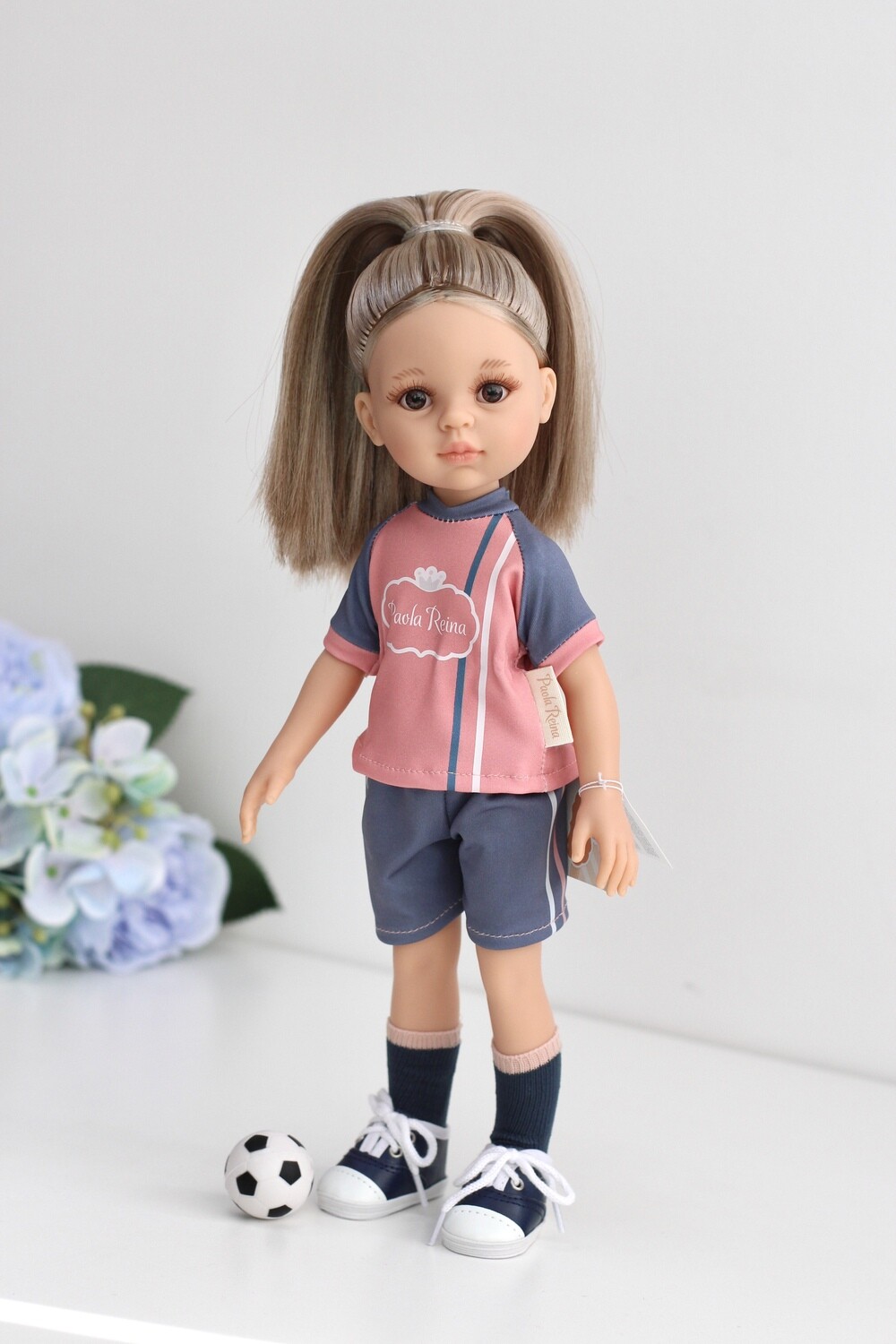 Кукла Моника футболистка, Paola Reina Паола Рейна (в фабричном наряде), 34 см