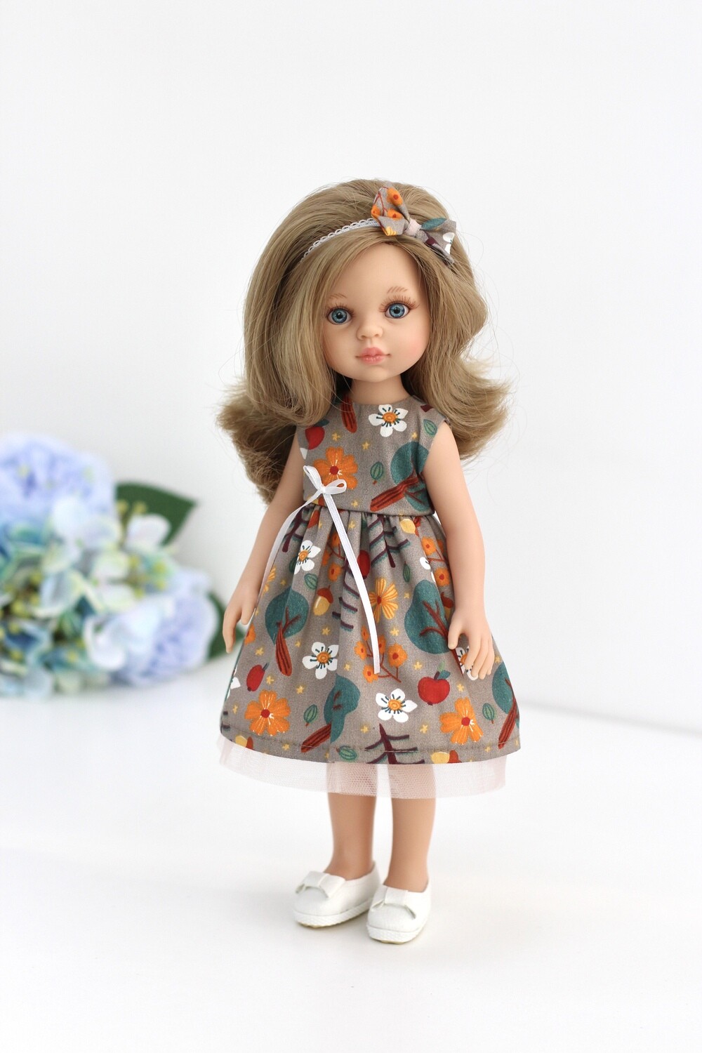 Кукла Карла в платье 