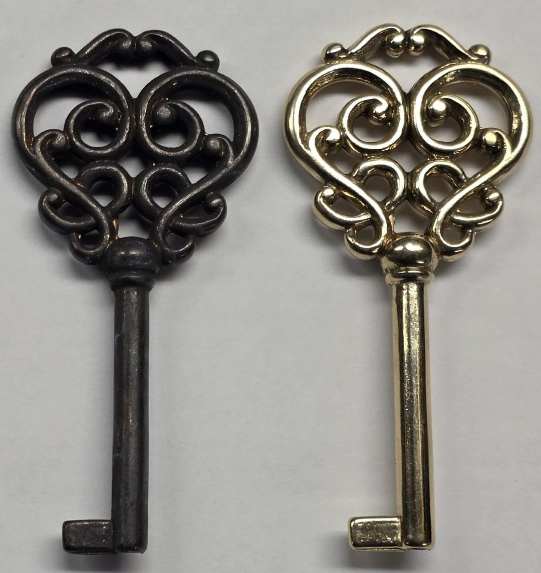 Large Ornate Cast Brass Key Polished Skeleton Aged Antique vintage retro old fancy decorative gold cabinet lock drawer door small patina Large Ornate Cast Brass Key Polished Skeleton Aged Antique vintage retro old fancy decorative gold cabinet lock drawer door small patina