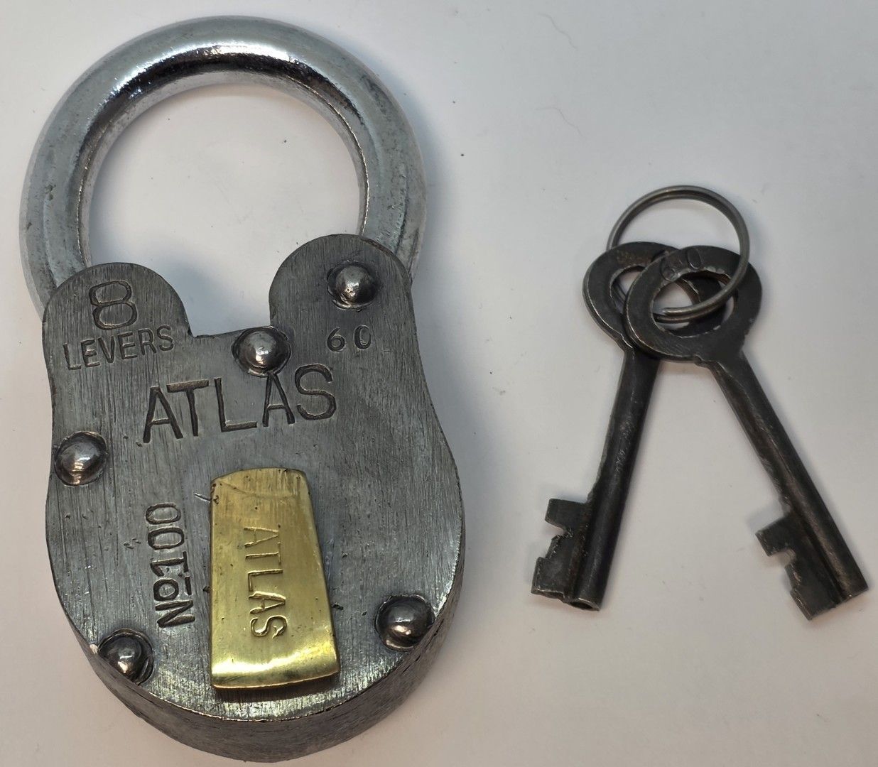 Reproduction Atlas Pad Lock antique vintage retro fancy pirate drawbolt keys decor fancy treasure chest trunk rustic iron levers no100