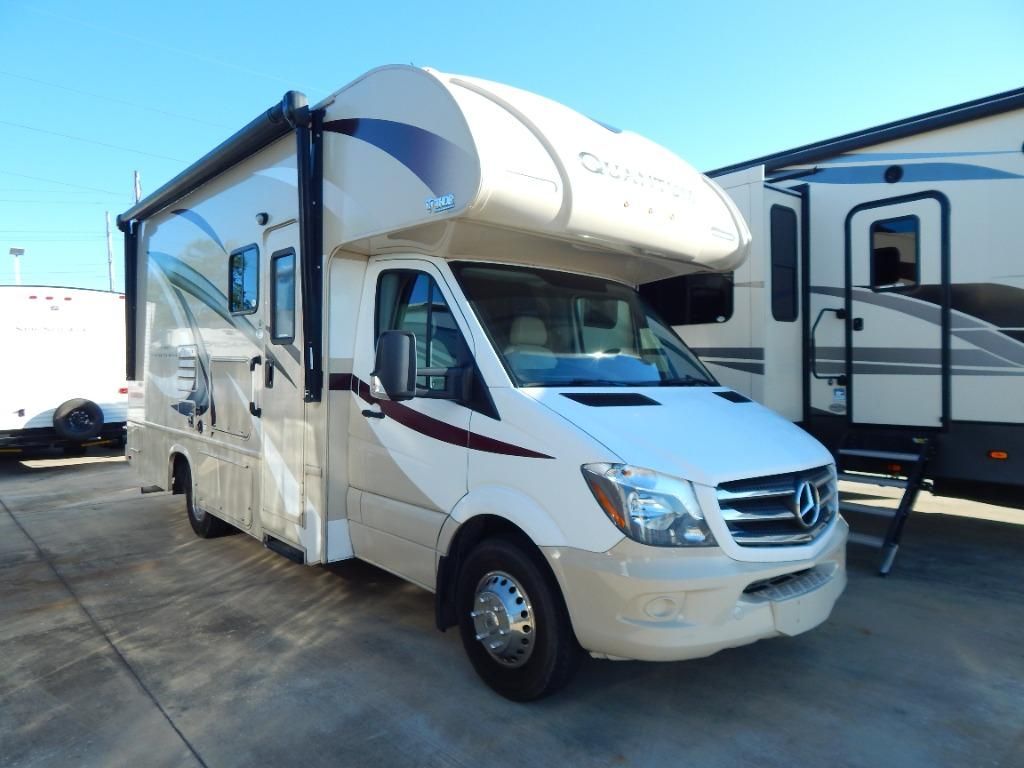 2017 THOR MOTOR COACH QUANTUM KM24