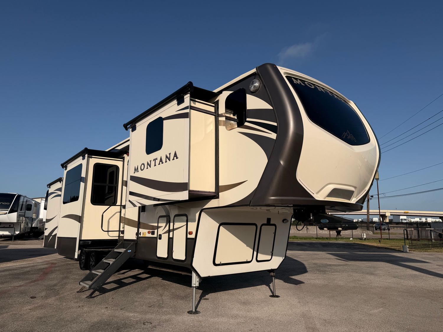 2018 Keystone RV Montana 3820FK