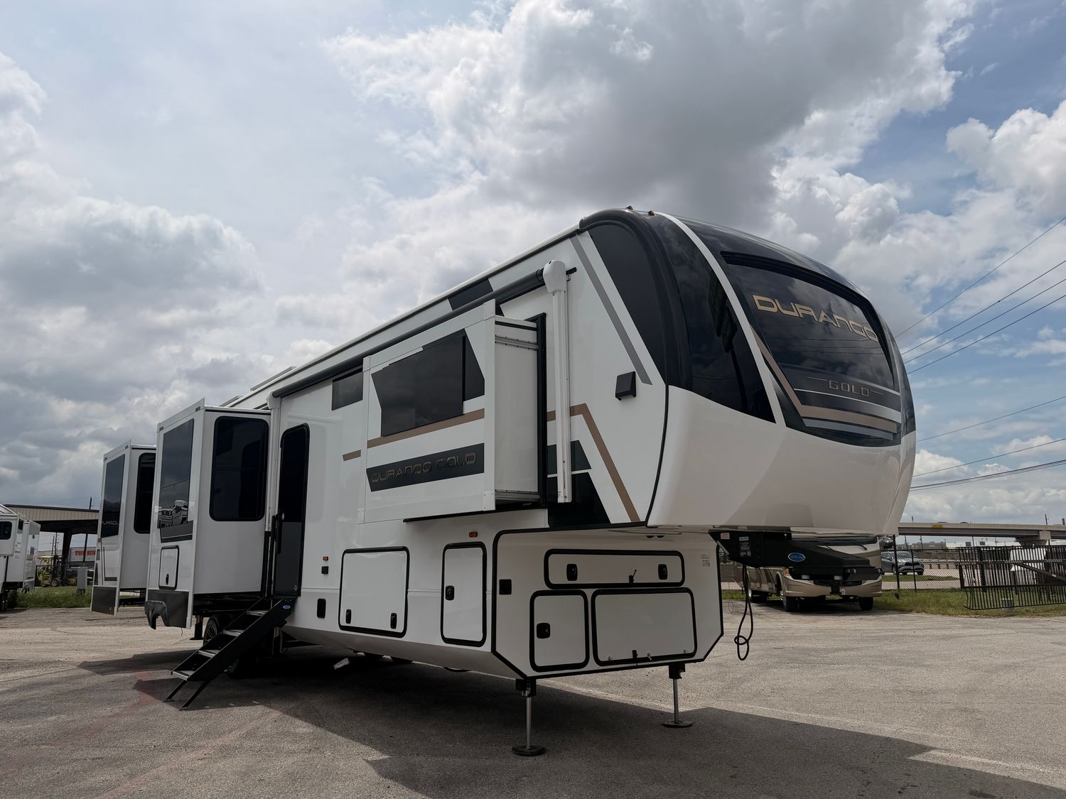 2026 KZ Durango Gold G393MKF
