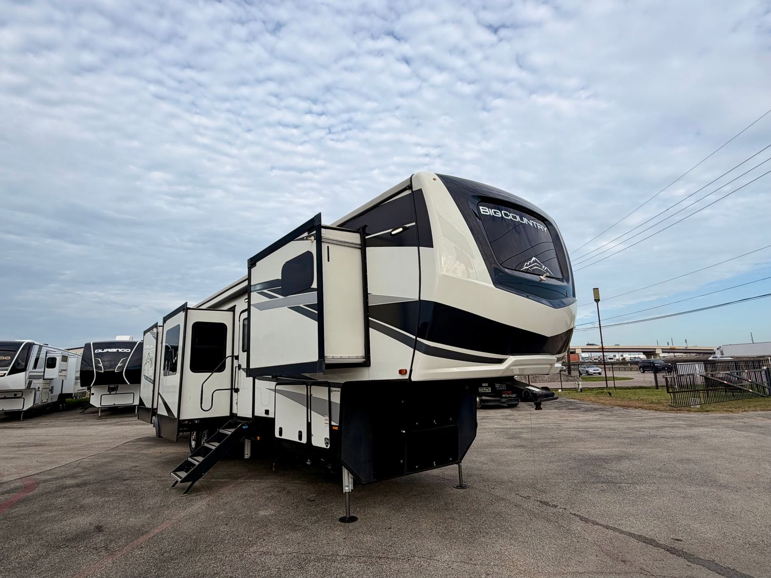 2022 Heartland Big Country 3895 FK