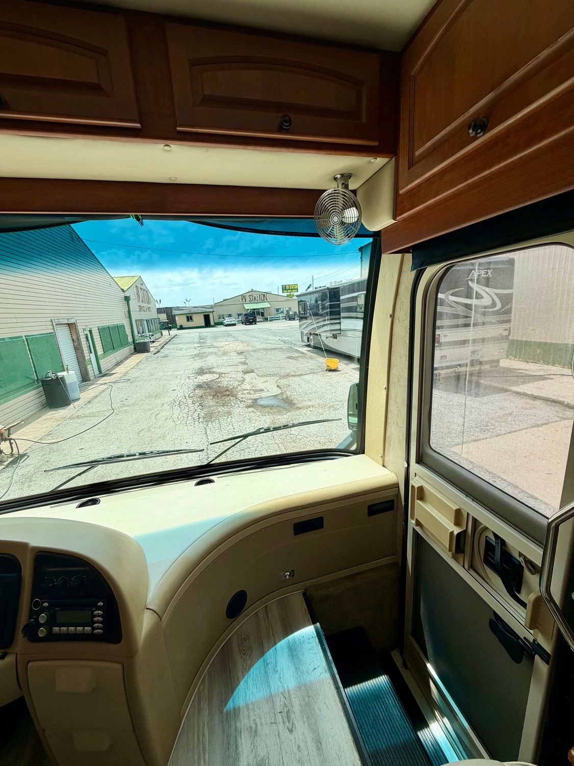 2008 Damon Tuscany 4076