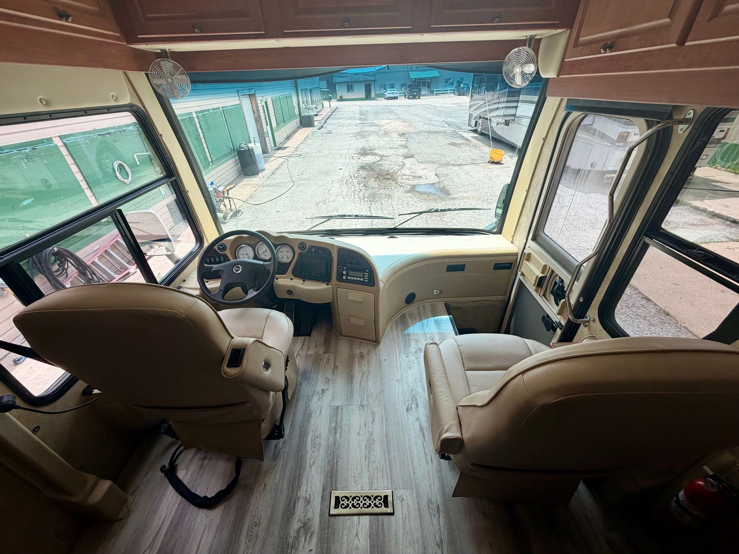 2008 Damon Tuscany 4076