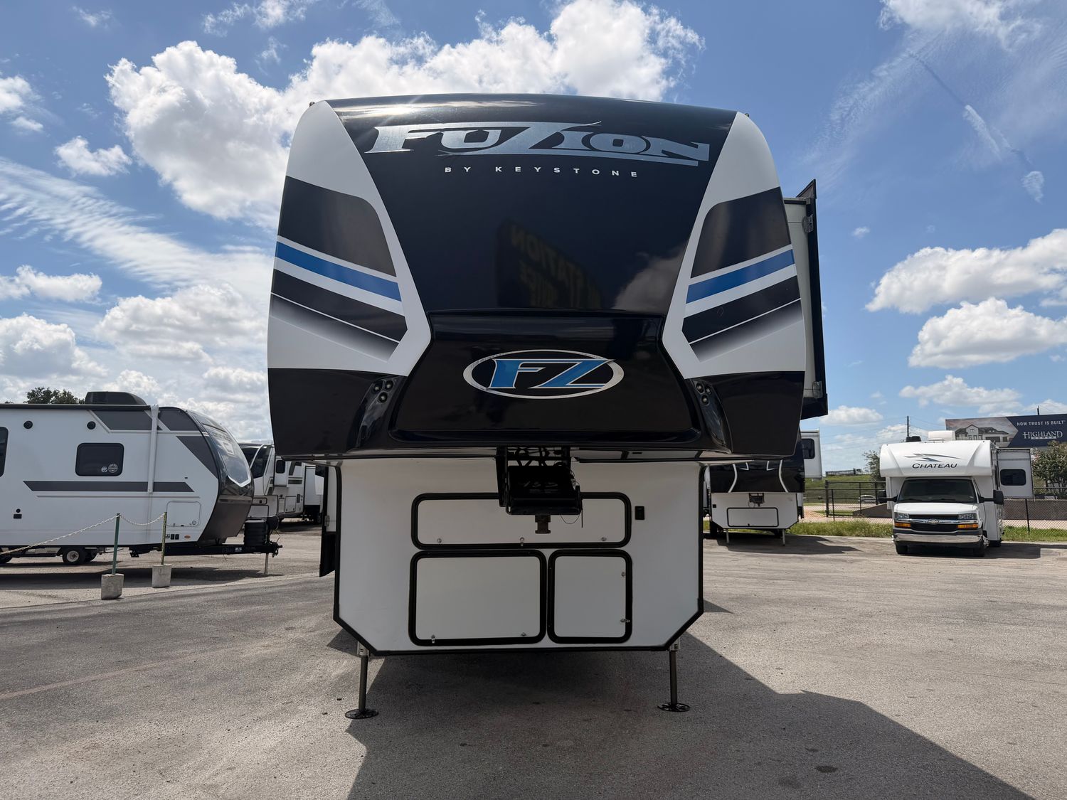2023 Keystone RV Fuzion 421