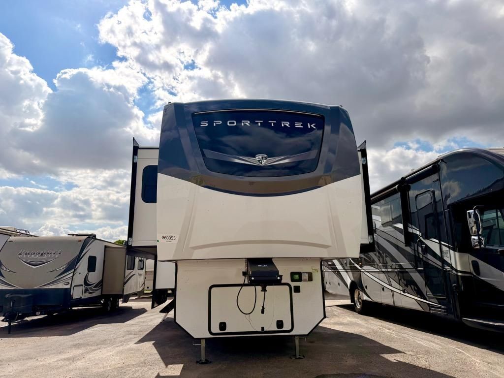 2026 Venture RV SportTrek Touring Edition STTF365VFL