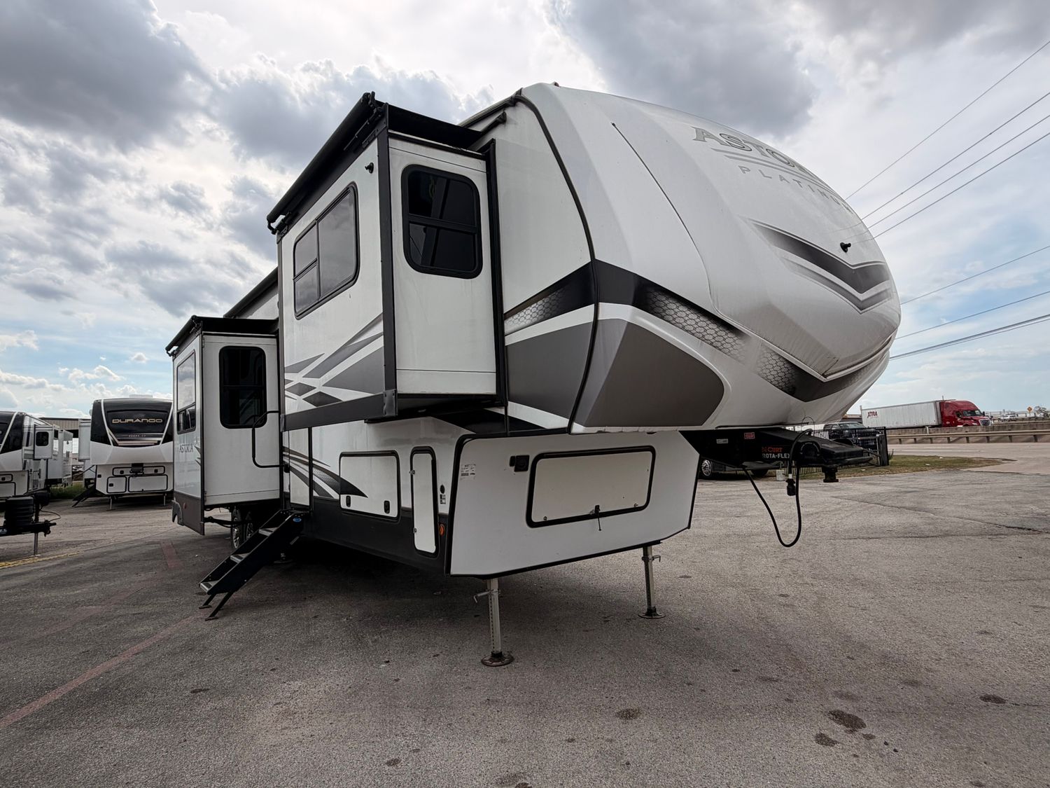 2023 Dutchmen RV Astoria 3803FLP