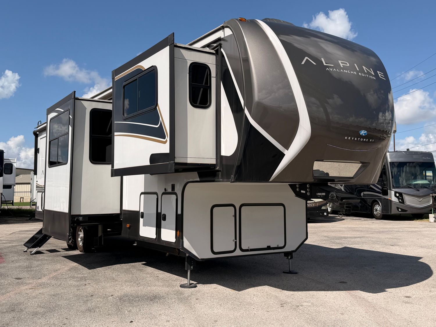 2024 Keystone RV Alpine Avalanche Edition 346FL