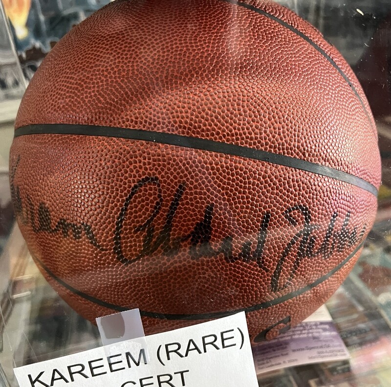 Kareem Abdul Jabbar signed Basketball