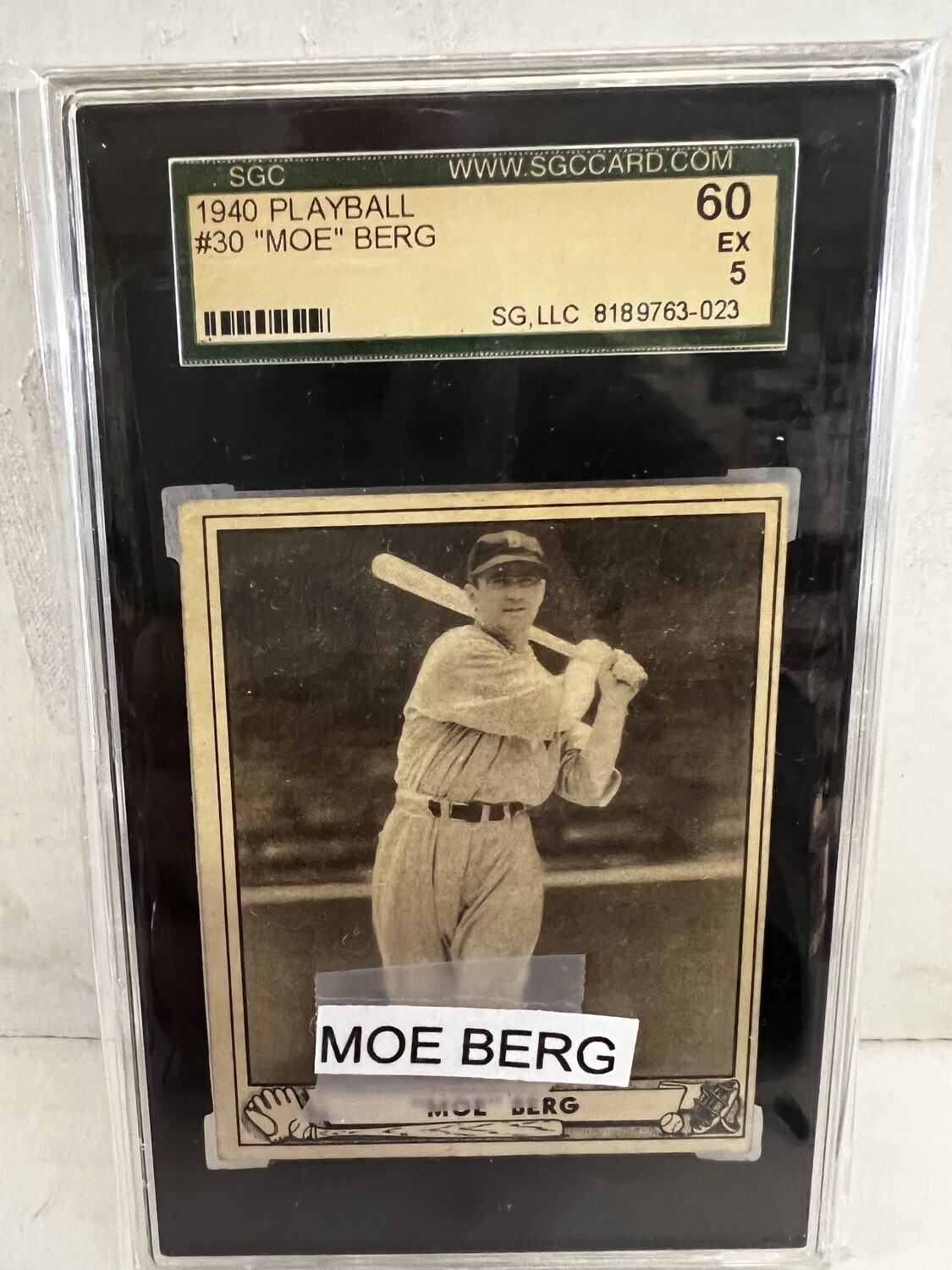 1940 Playball #30 Moe Berg SGC 5