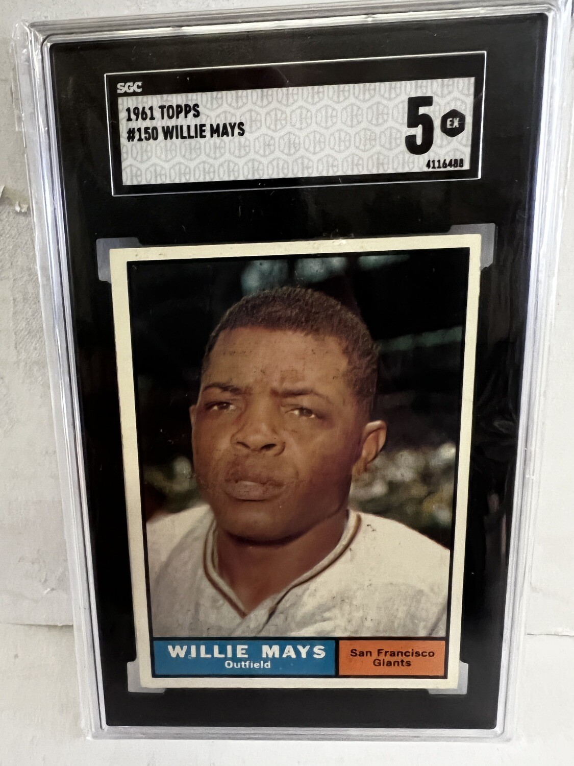 1961 Topps #150 Willie Mays SGC 5