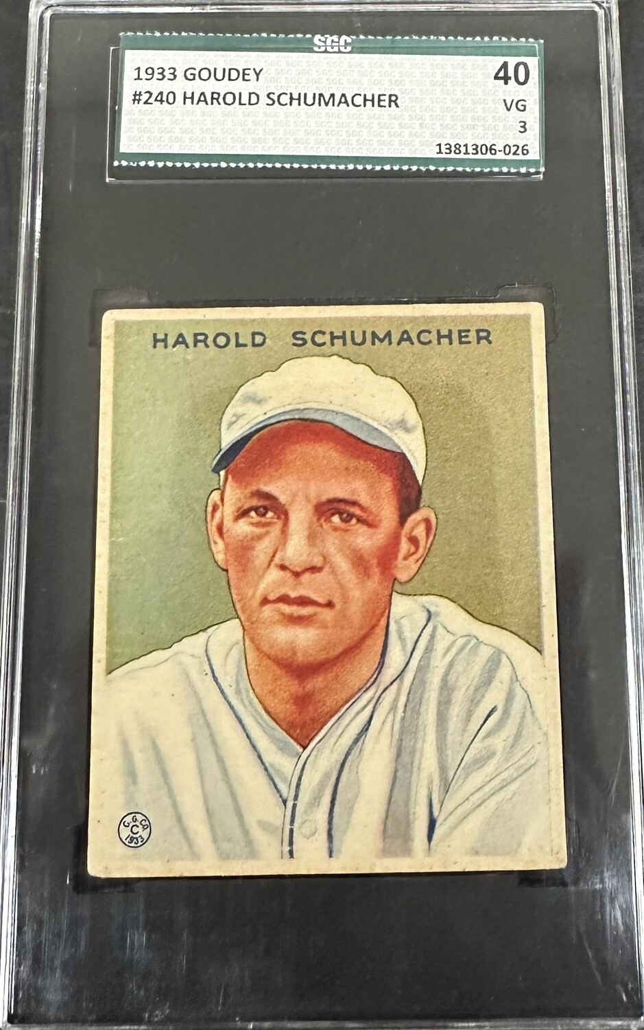 1933 Goudey #240 Hal Schumacher SGC 3