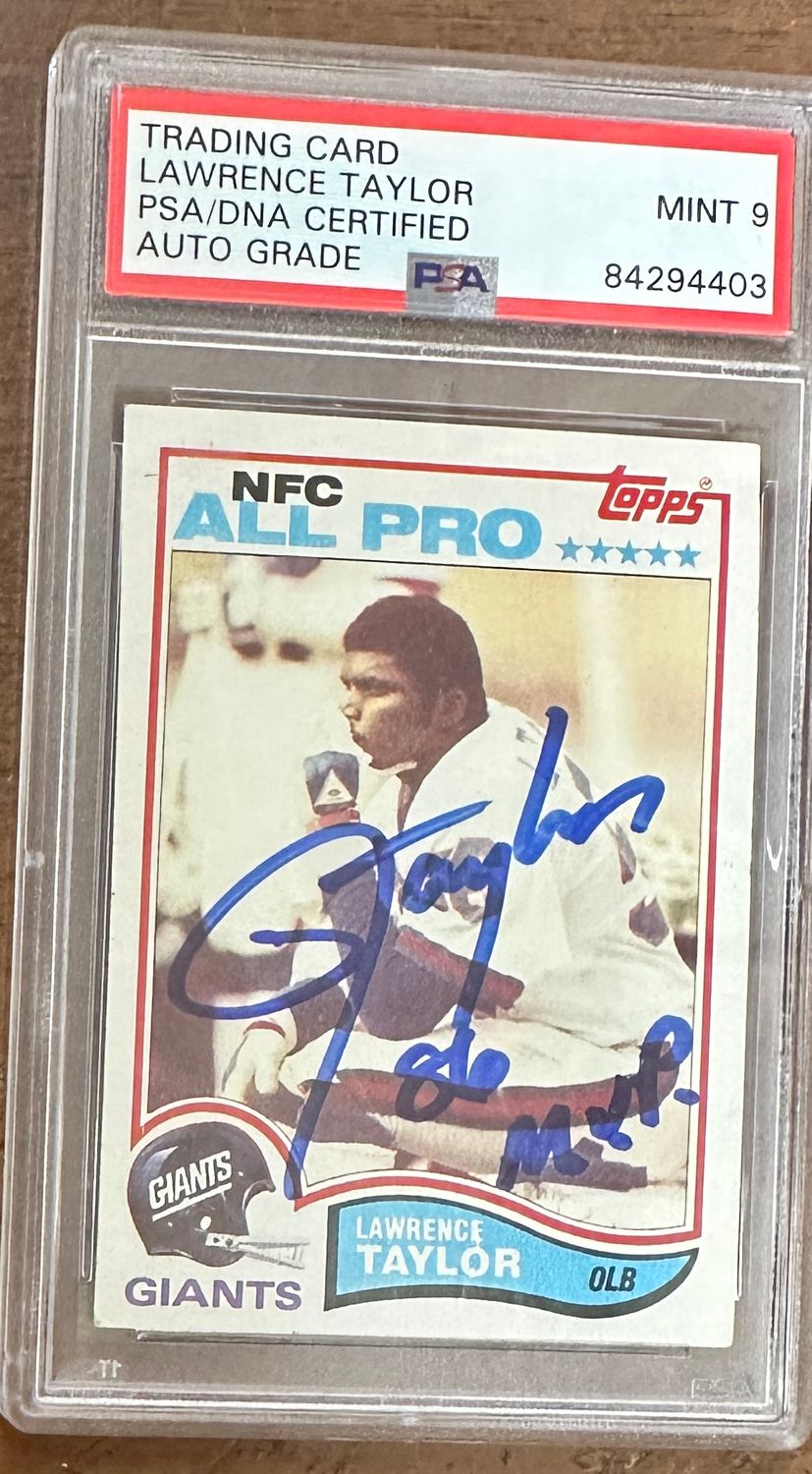 1982 Topps Lawrence Taylor Autographed rookie PSA 9
