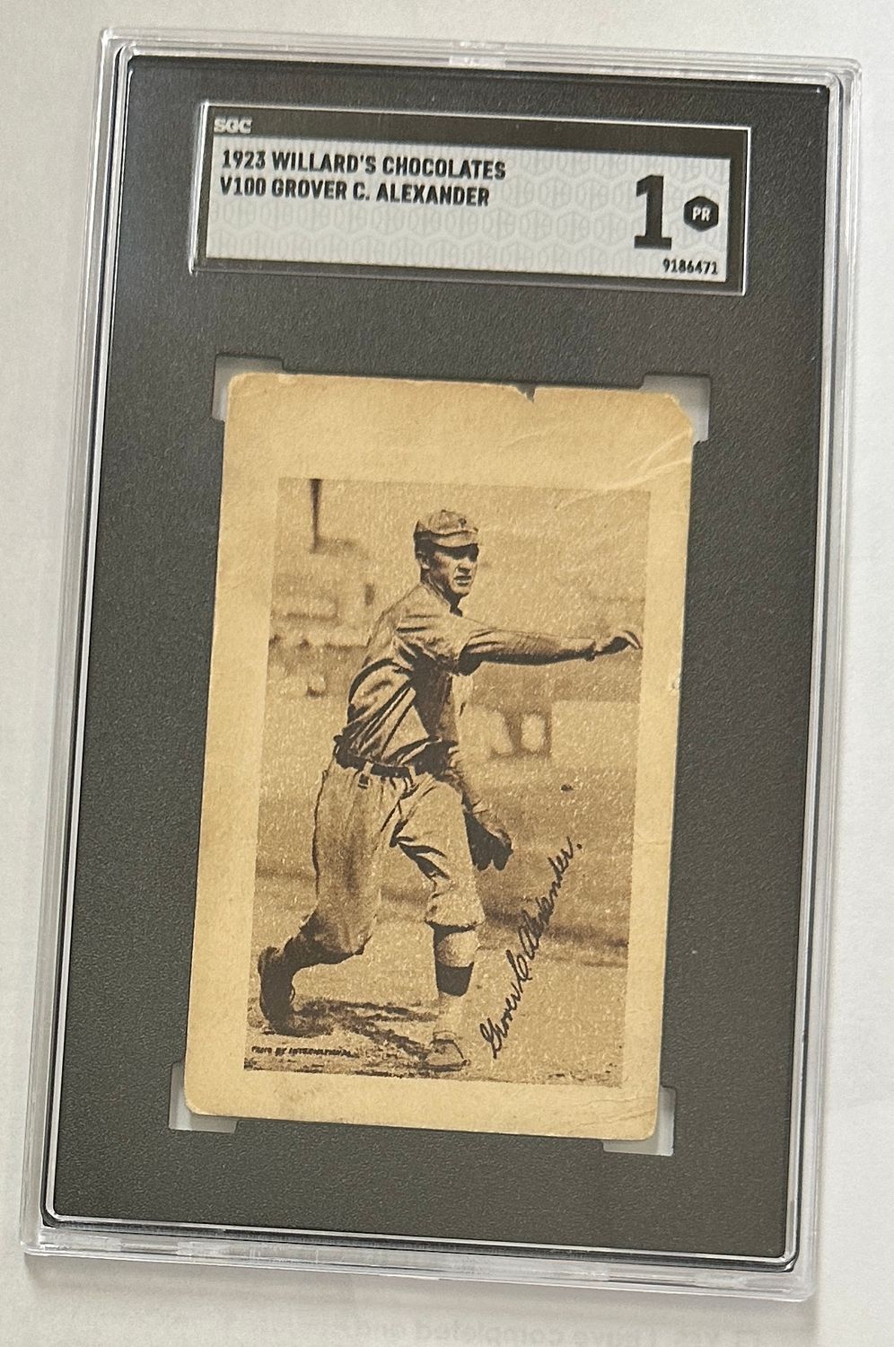 1923 Willards Chocolates V100 Grover Cleveland Alexander SGC 1