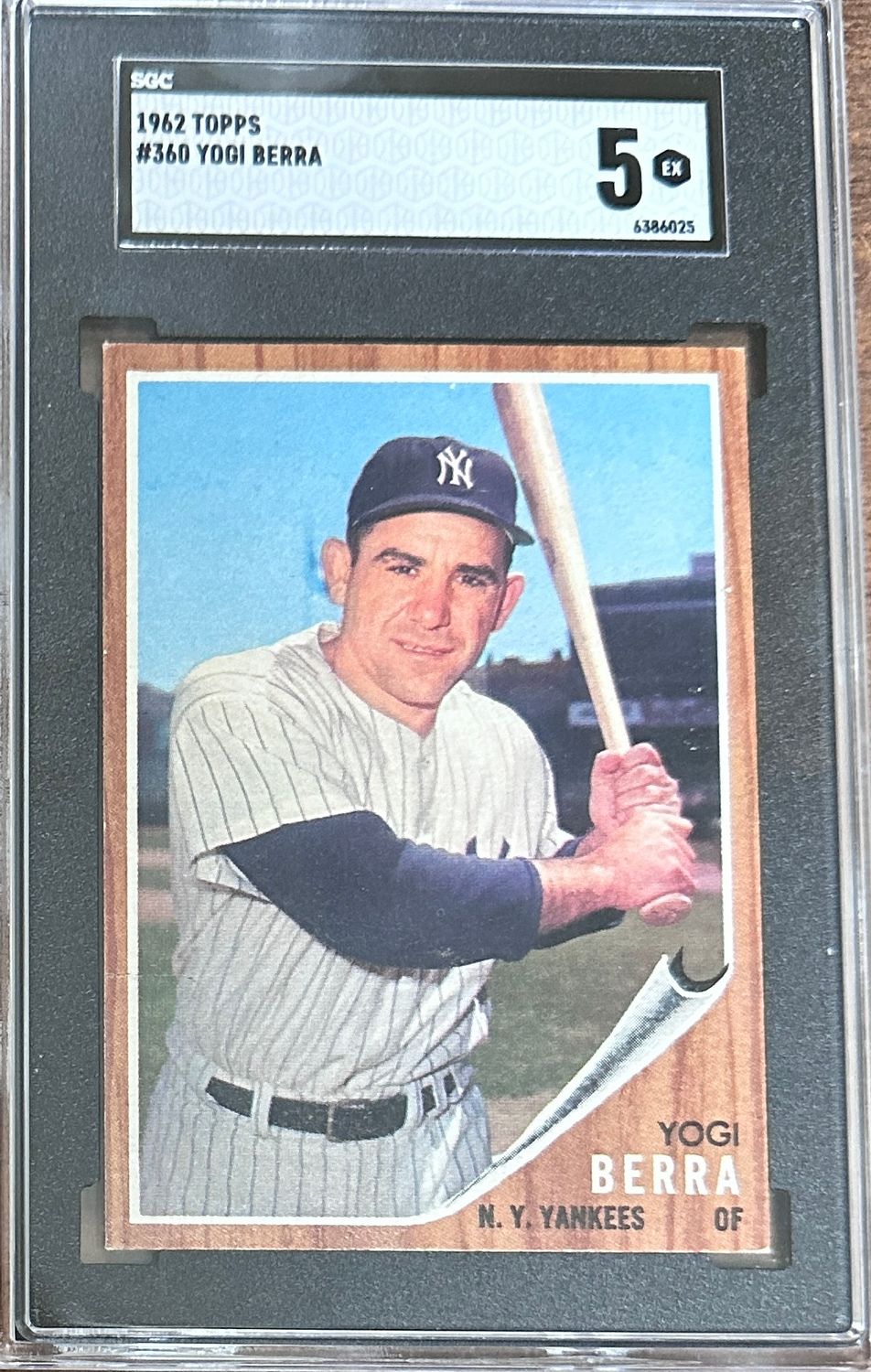 1962 Topps #360 Yogi Berra SGC 5