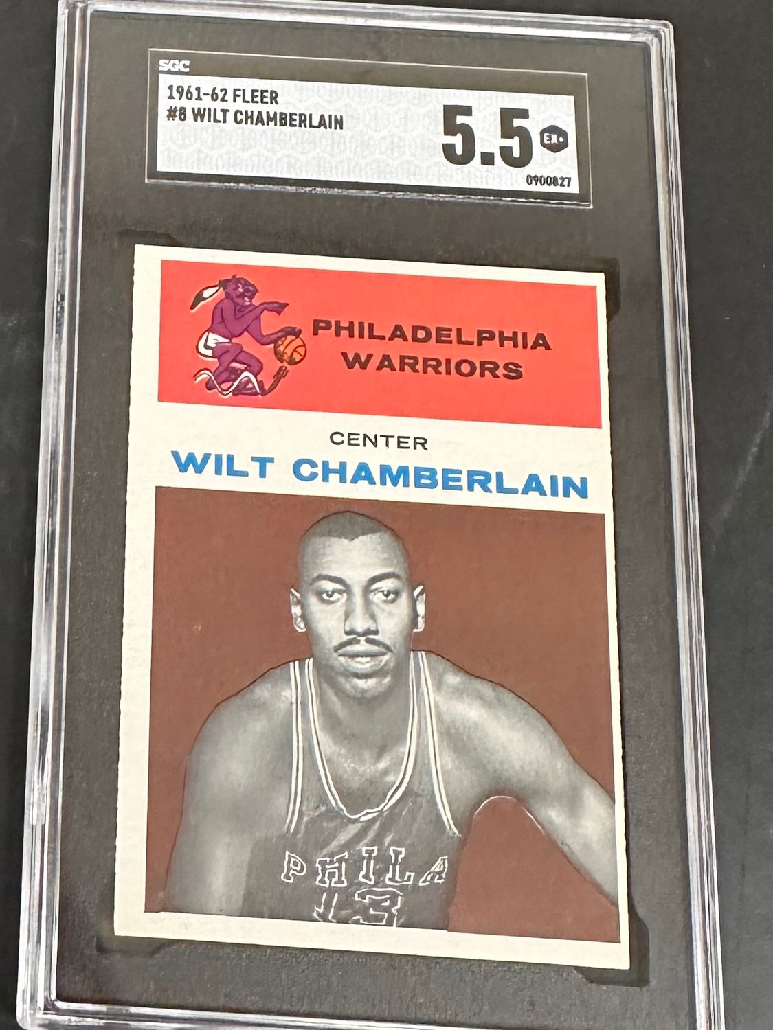 1961 Fleer #8 Wilt Chamberlain rookie SGC 5.5