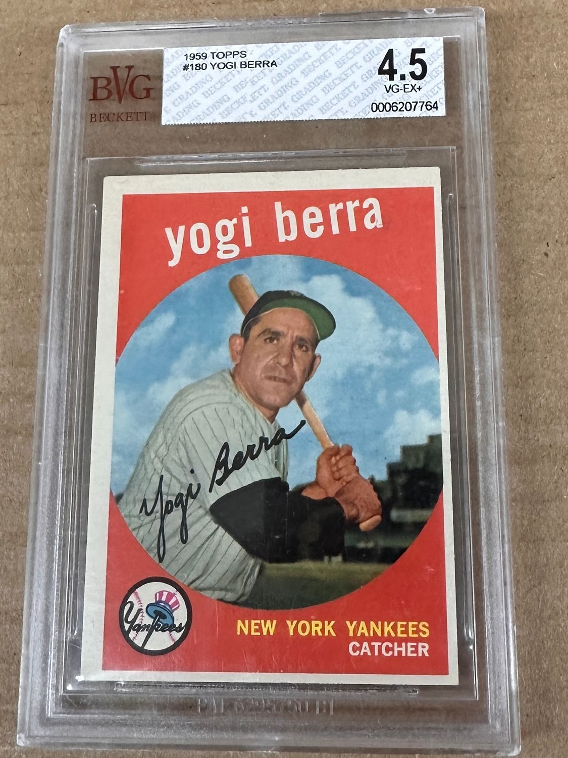 1959 Topps #180 Yogi Berra Beckett Graded 4.5