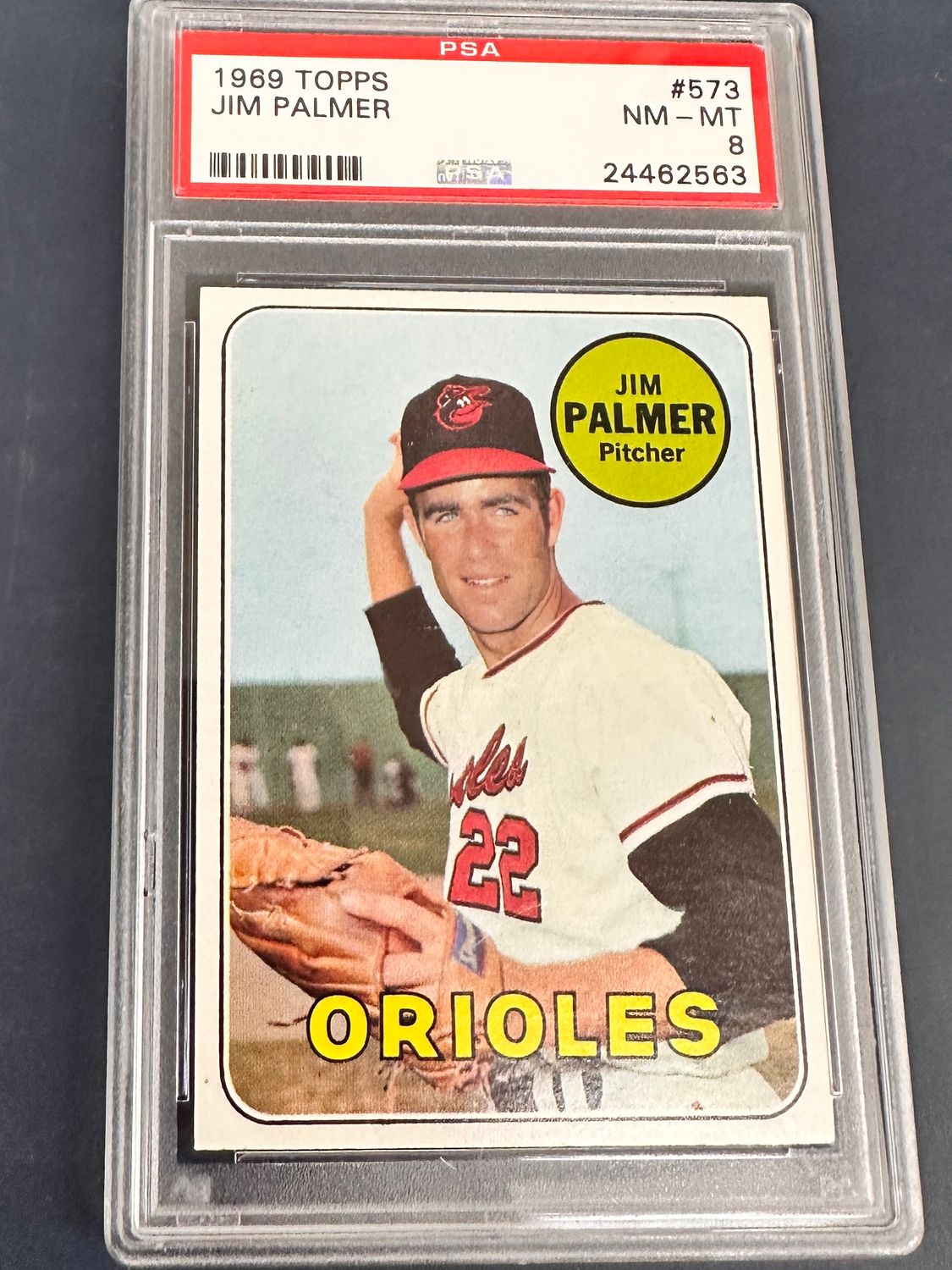 1969 Topps #573 Jim Palmer PSA 8