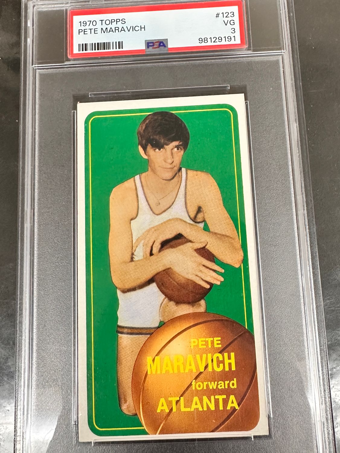 1970/71 Topps #123 Pete Maravich rookie PSA 3 Much Nicer!