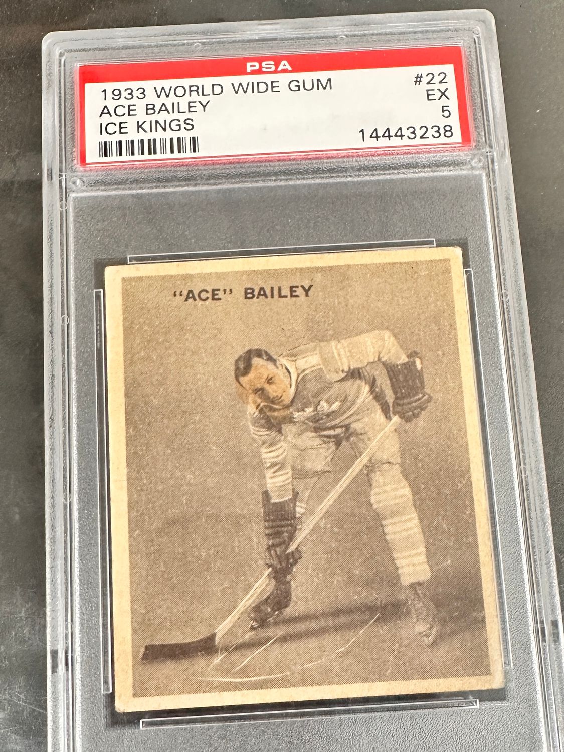 1933 World wide Gum Ice Kings #22 Ace Bailey PSA 5